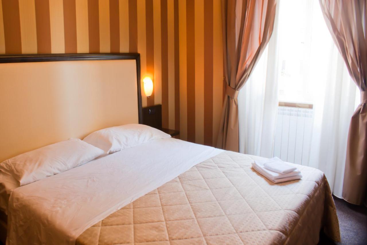 Affittacamere Domus Romantica 3*